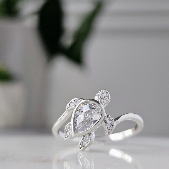 Cute Turtle pear cut gem ring, Charmed Aroma Under the Sea Collection - Picture 2 of 6